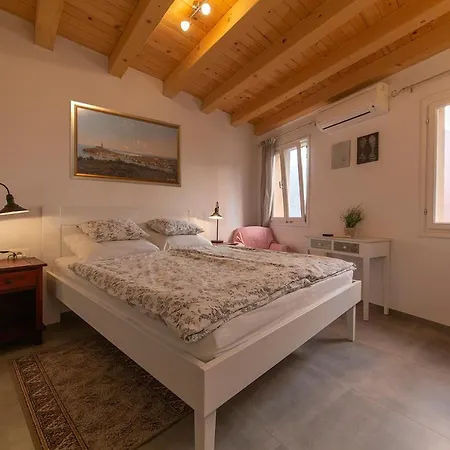 Casa Vecchia * 罗维尼